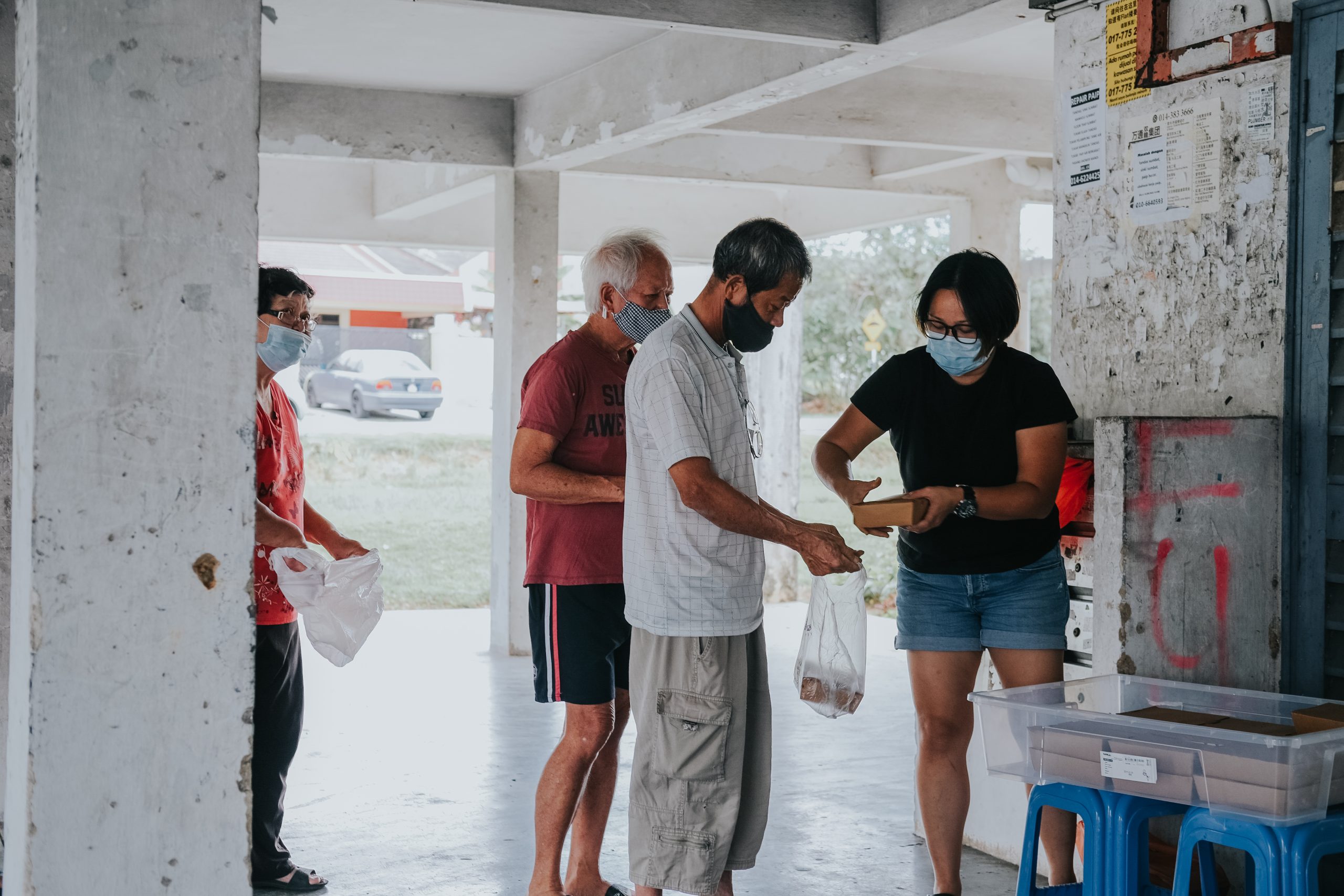 Artículo 627  Código Civil Título II: De la donación, Capítulo II: De las personas que pueden hacer o recibir donaciones