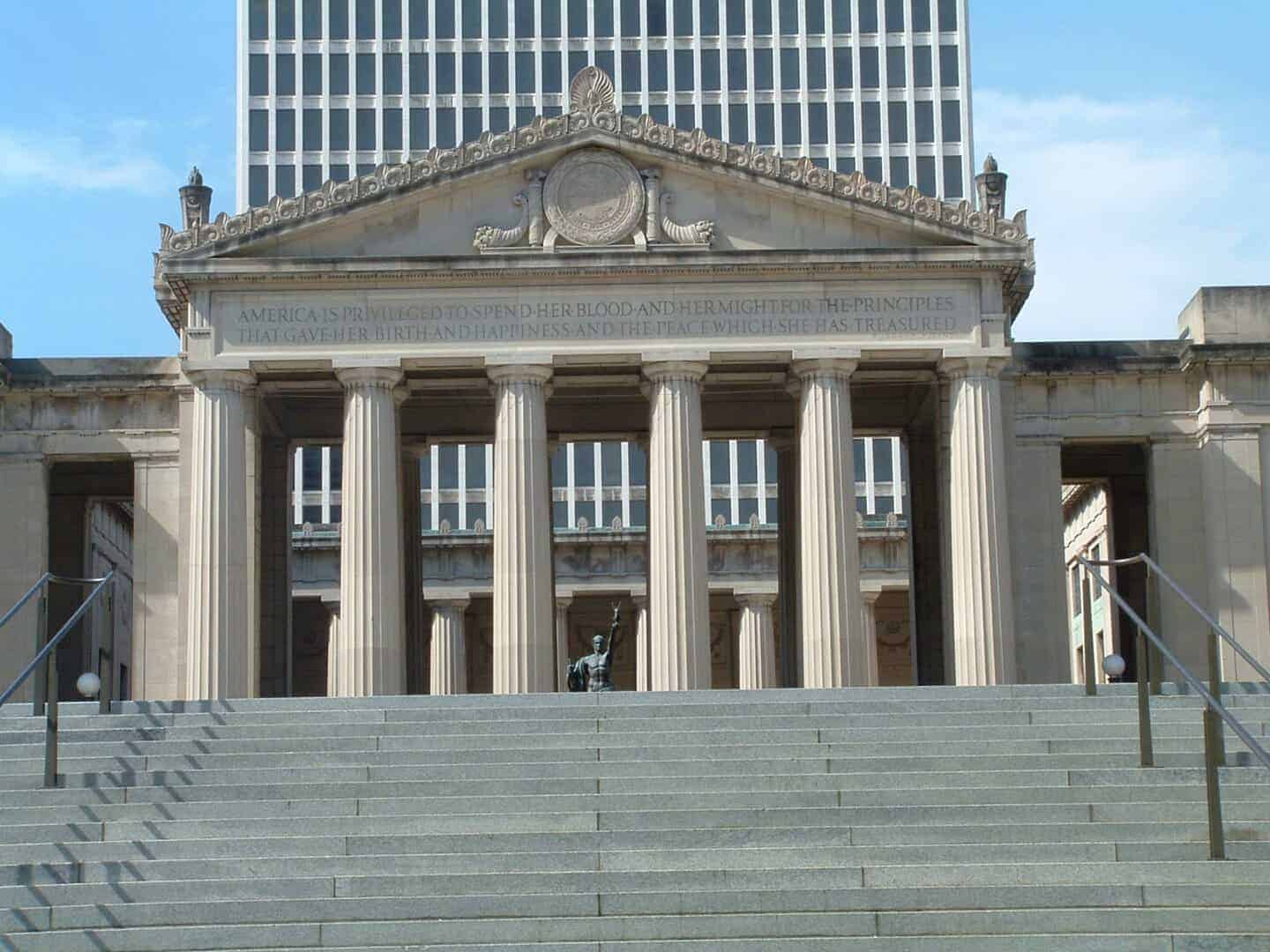 Artículo 202 del Código Penal, Título X: Delitos contra la intimidad, el derecho a la propia imagen y la inviolabilidad del domicilio. Capítulo II: Del allanamiento de morada, domicilio de personas jurídicas y establecimientos abiertos al público Artículo 202 del Código Penal, Título X: Delitos contra la intimidad, el derecho a la propia imagen y la inviolabilidad del domicilio. Capítulo II: Del allanamiento de morada, domicilio de personas jurídicas y establecimientos abiertos al público